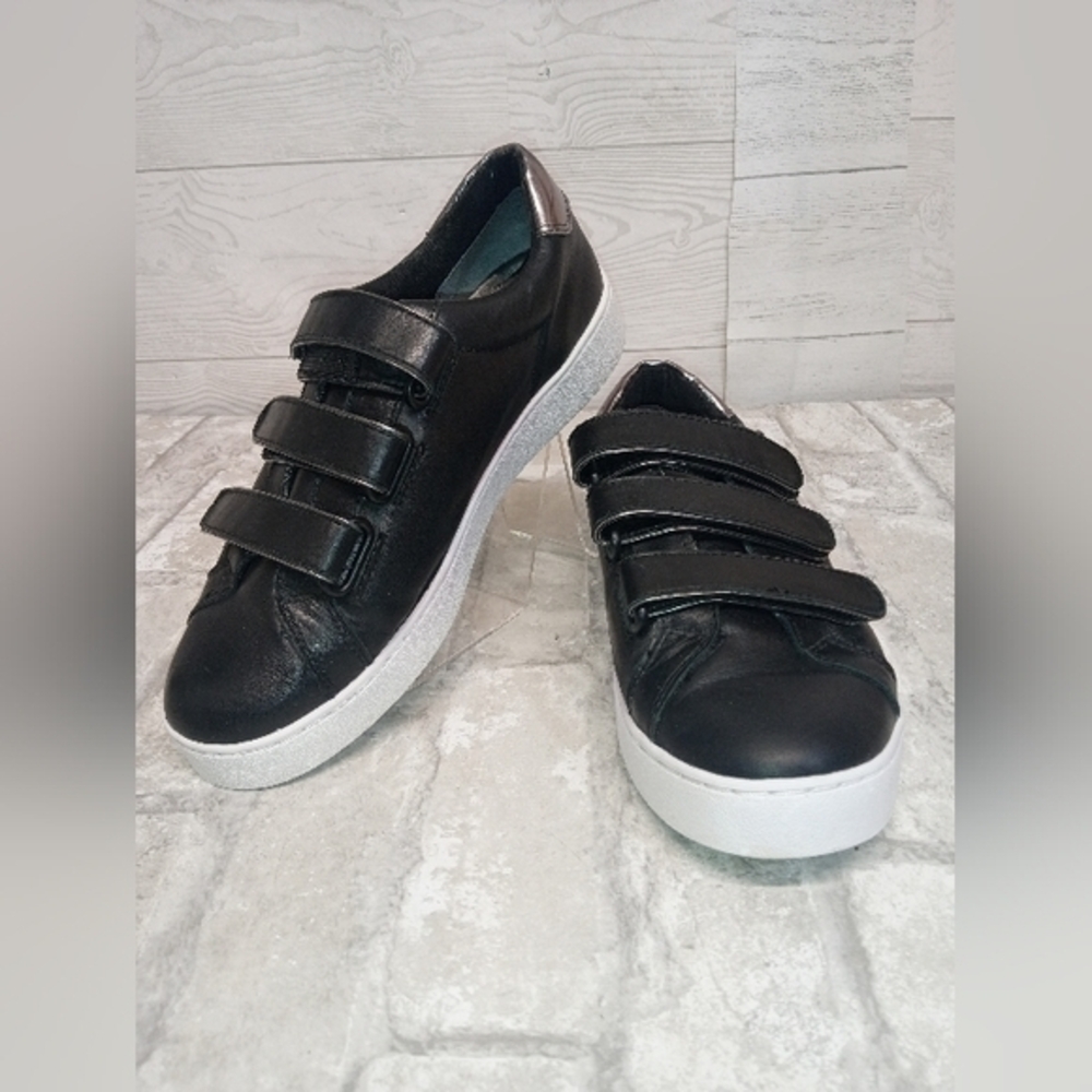 Vionic Splendid Bobbi Women's Size 7 Black Leather Low Top Sneakers